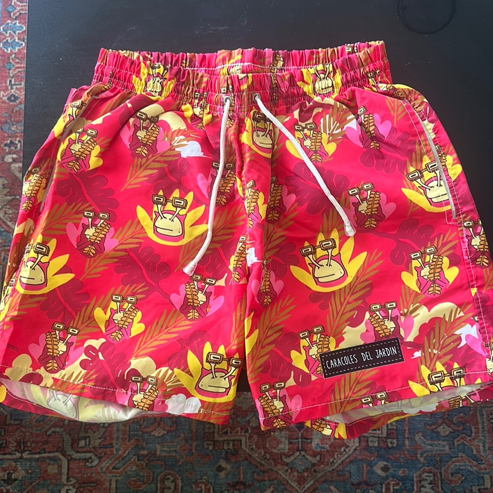 Caracoles del jardin swim trunks (28x32)